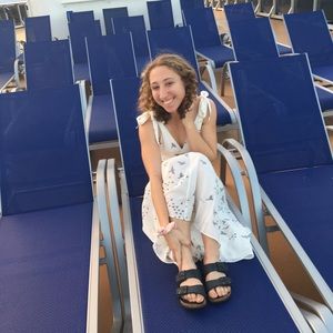 Meet your Posher, Zara